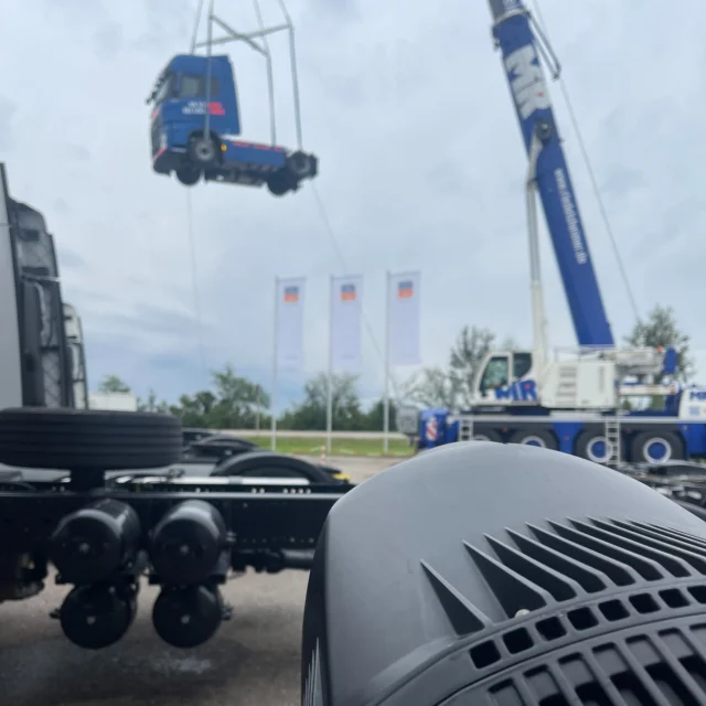 Rückblick: Trucker Days 2024 🚛🤘

Am 13.09 verwandelten wir, mit unserer Licht-, Video- und Tontechnik das Event in ein echtes Highlight. Wir setzten die Trucks perfekt in Szene, schufen eine stimmungsvolle Atmosphäre und sorgten für klare Sound- und Bildqualität. 😎 

Danke an das Organisationsteam @autohaus_allgaeu - wir freuen uns auf das nächste Event!
.
Euer bestvent-Team
👉 Link in der Bio 👈
.
Ihr wollt noch mehr erfahren oder habt Interesse? Dann schaut auf unserer Homepage vorbei oder schreibt uns eine E-Mail an info@bestvent.de. Wir freuen uns auf eure Anfragen!
.
#light #sound #stage #video #flexible #bestvent #bestventgroup #bestventfs #veranstaltungstechnik #messebau #immenstadt #allgäu #autopräsentation #truckerdays